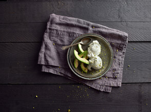 Avocado Eiscrème mit TABASCO® Green Sauce